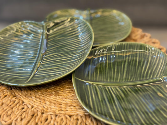 Tropical Leaf-Inspired Ceramic Plate Set – 3 Piece
